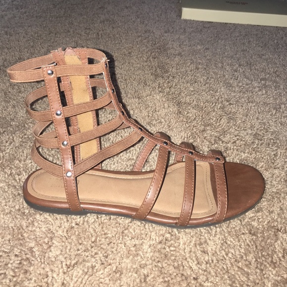 Shoes - Picture 3 of 4