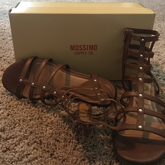 Shoes - Picture 4 of 4