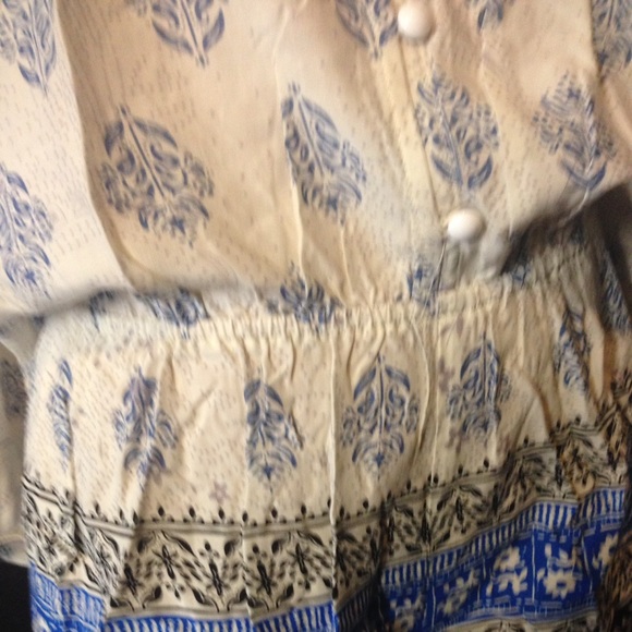 Ivory & Blue romper - Picture 2 of 4