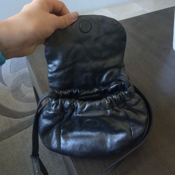 Bagdley Mischka metallic silver/gray handbag - Picture 3 of 4