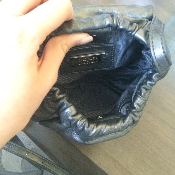 Bagdley Mischka metallic silver/gray handbag - Picture 4 of 4