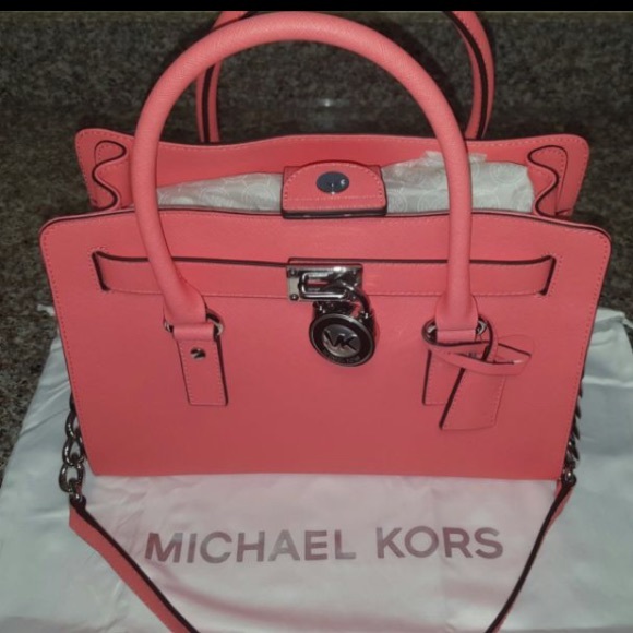 🎉SOLD🎉 Auth. Michael Kors Hamilton Satch, Coral - Picture 2 of 3