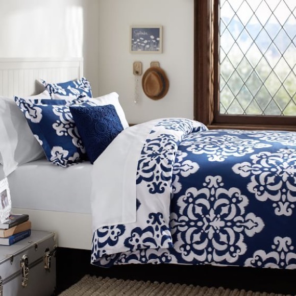 PB Teen Navy Ikat Medallion duvet cover - Picture 1 of 1