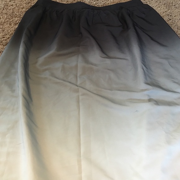 Skirt - Picture 2 of 2