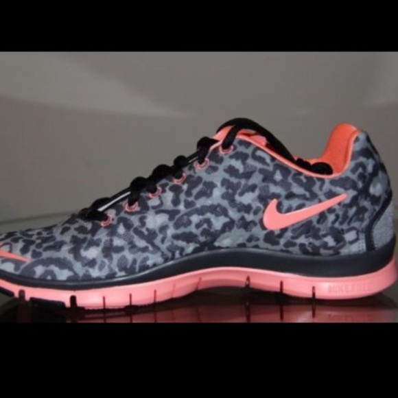 BRAND NEW Nike Sneakers