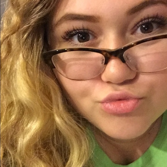 Meet your Posher, Amity - Picture 1 of 1