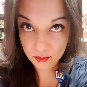 Meet your Posher, Claudia