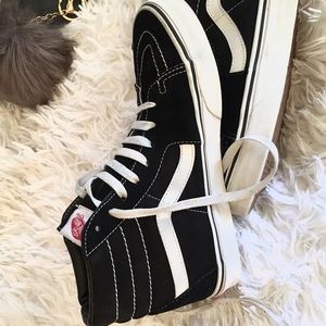 SOLD Vans sk8 hi