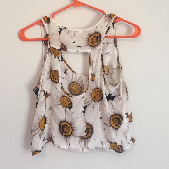 Daisy crop top - Picture 2 of 2