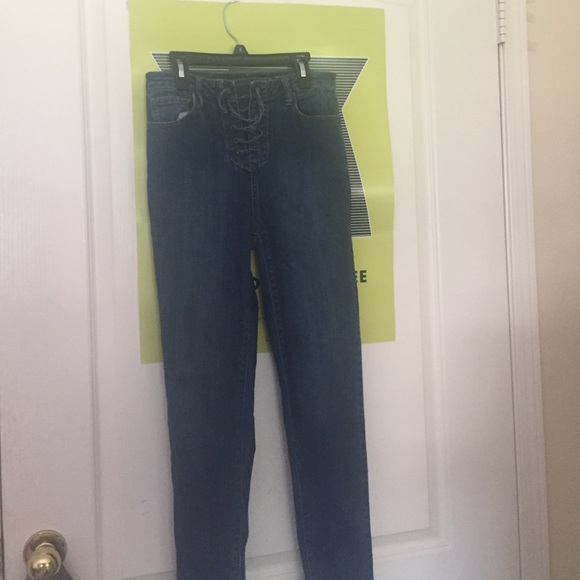 Bullhead highwaisted skinny jeans