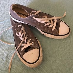 Gray Converse Allstar sneakers, size 7