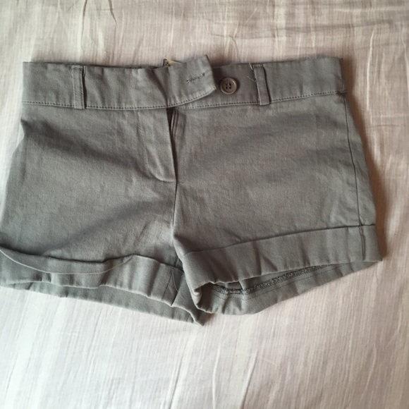 Gracie double button gray shorts
