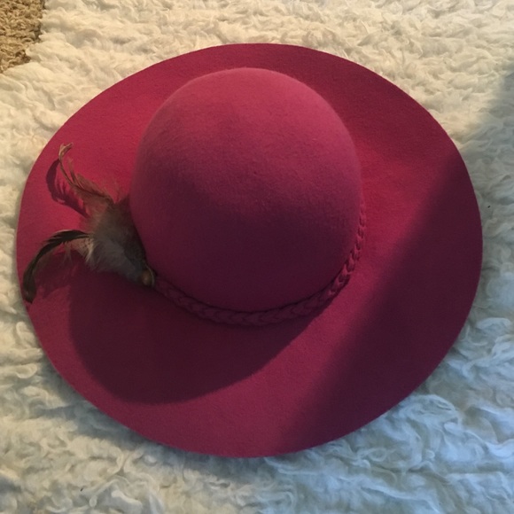 Burgundy wool hat