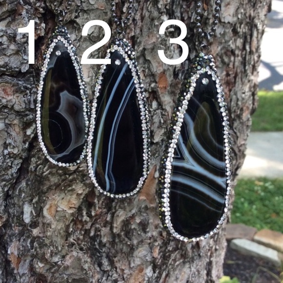 •pave black agate pendant• - Picture 2 of 2