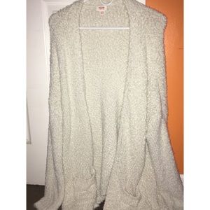 White, fluffy cardigan