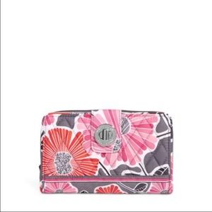 Turn Lock wallet in Cherry Blossom