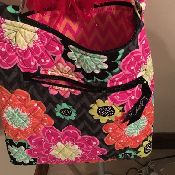 Vera Bradley cross body - Picture 4 of 4