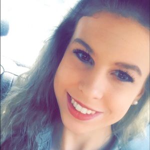 Meet your Posher, Bethany