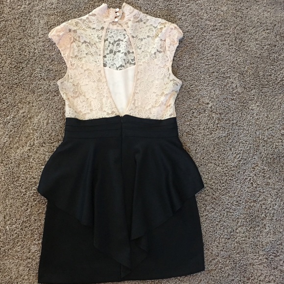Dress - Picture 3 of 3