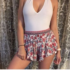 NWT Flowy floral shorts