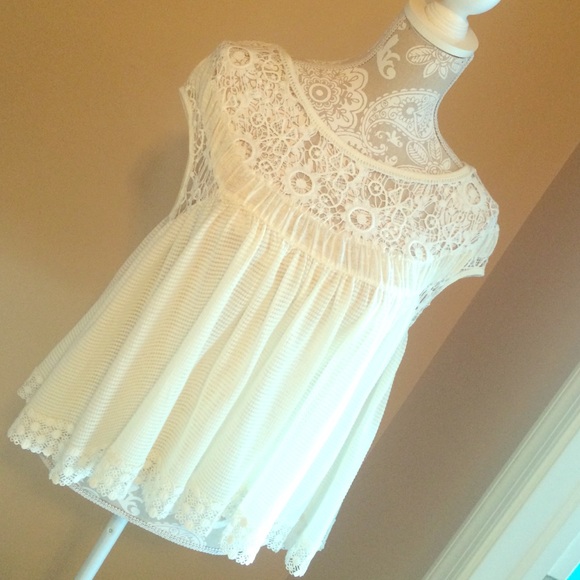 ❤️SOLD❤️Free People extra small cream top