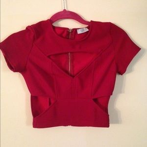 Cropped cut out shirt