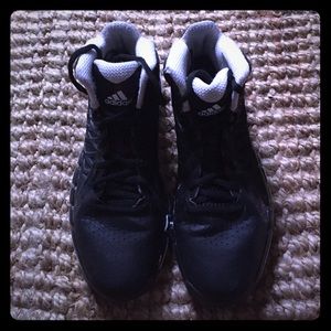 Girls basketball shoes