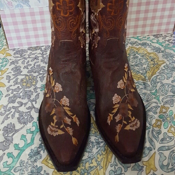 Cowgirl boots - Picture 3 of 4