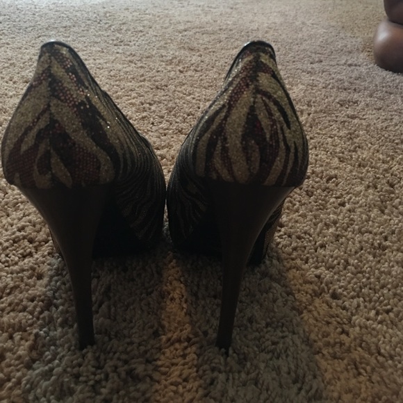 Shoes - Picture 3 of 3