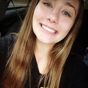 Meet your Posher, Faith