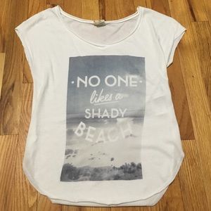 Hollister "no one likes a shady beach" t shirt