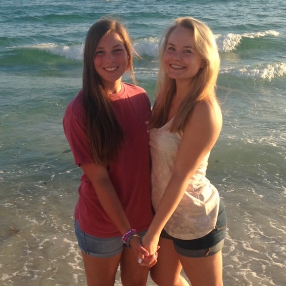 Meet your Posher, Emily - Picture 1 of 1