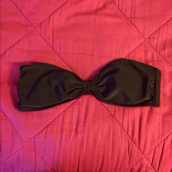 Black strapless bathing suit top