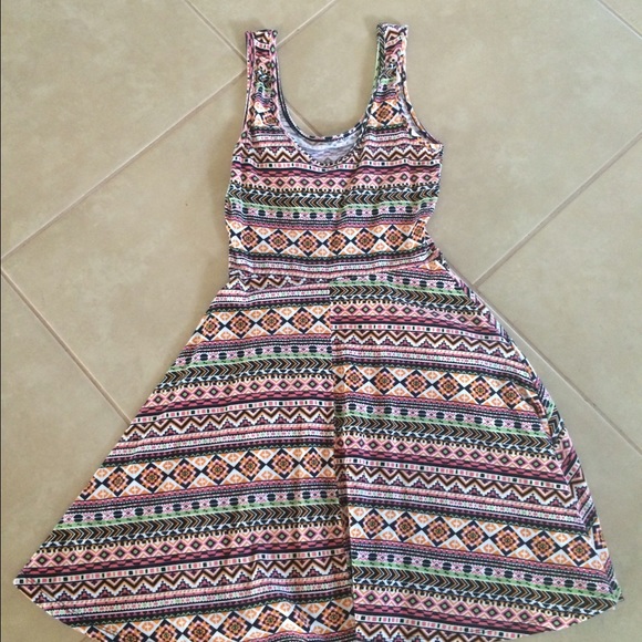 Dress - Picture 2 of 2