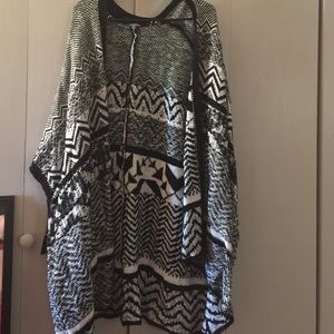Charlotte Russe Sweater Cardigan/Kimono