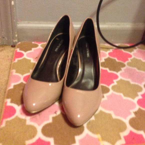 nude heels