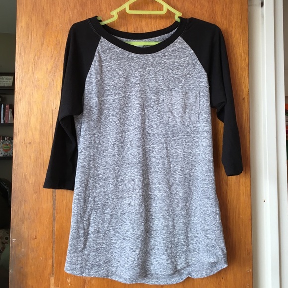 Three quarter shirt