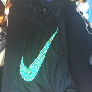 Nike V-Neck Tee