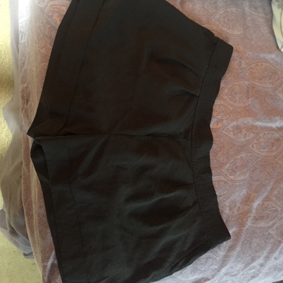 Plolyester high waisted shorts
