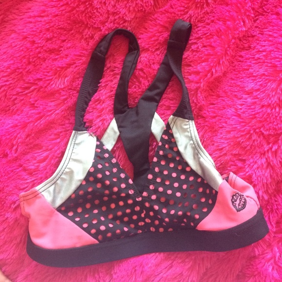 California kisses dance top