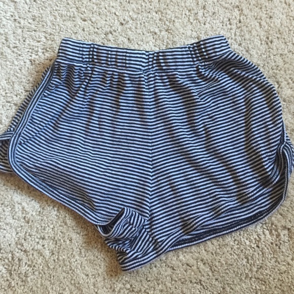 Brandy Melville Pants - Super cute brandy striped shorts