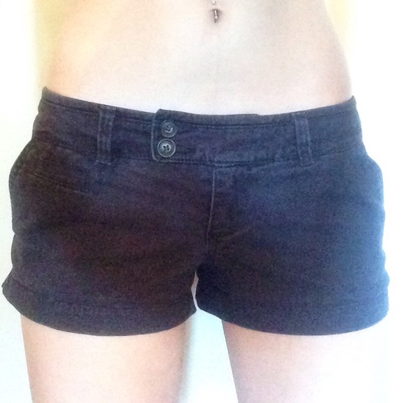 Black shorts - Picture 1 of 4