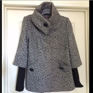 Forever 21 black and white heavy coat size M