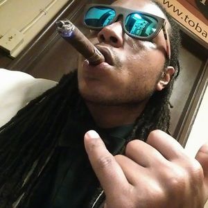 Meet your Posher, Louis