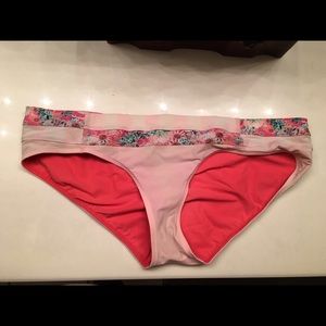 Lululemon swim bottom
