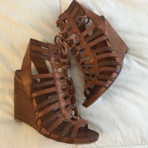 BAKERS 💣 and COMFY