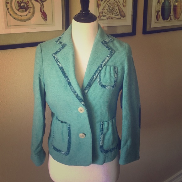 Cute 3/4 length sleeved blazer - Picture 1 of 3
