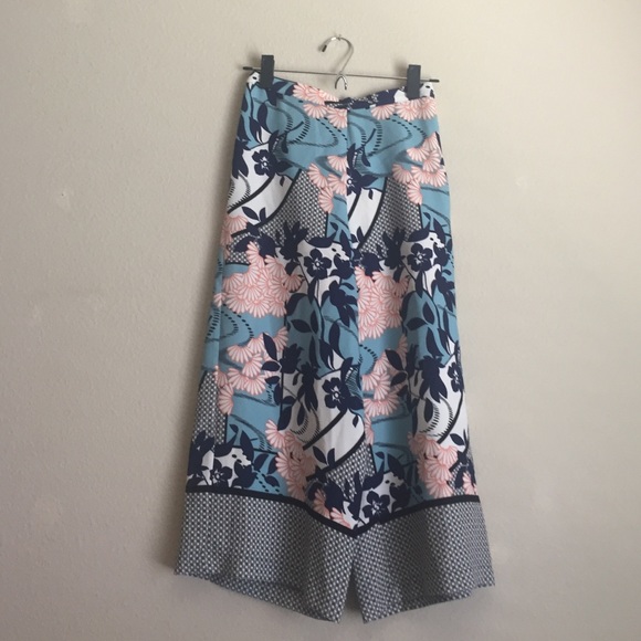 BRAND NEW Topshop pants