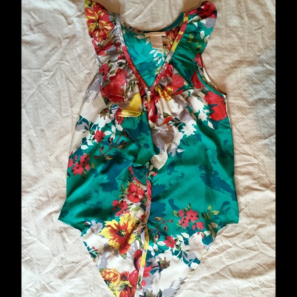 Tie-front Button-down Ruffle V-neck Floral Blouse
