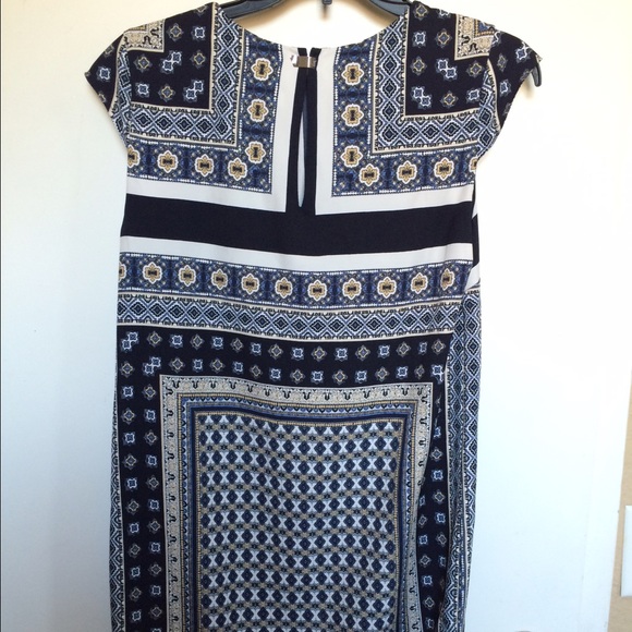 Dress - Picture 3 of 4